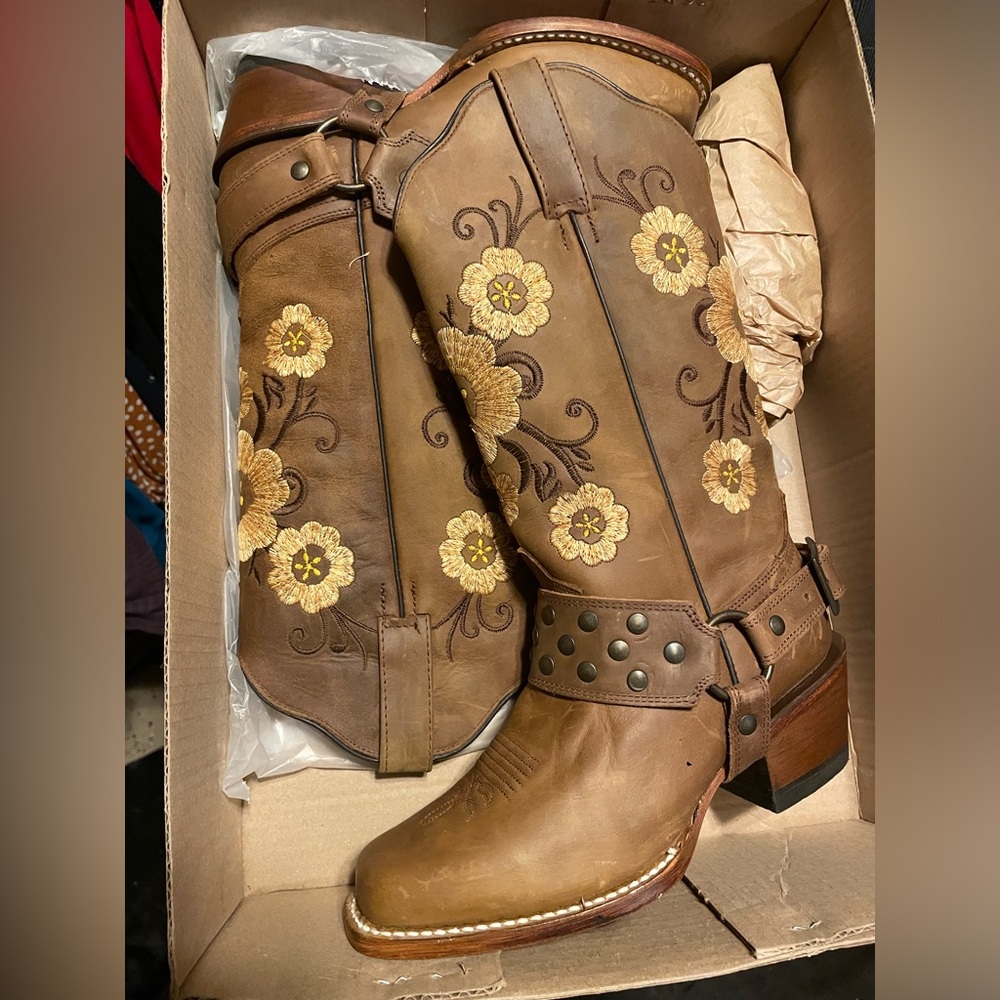 Reyme Sunflower Boots